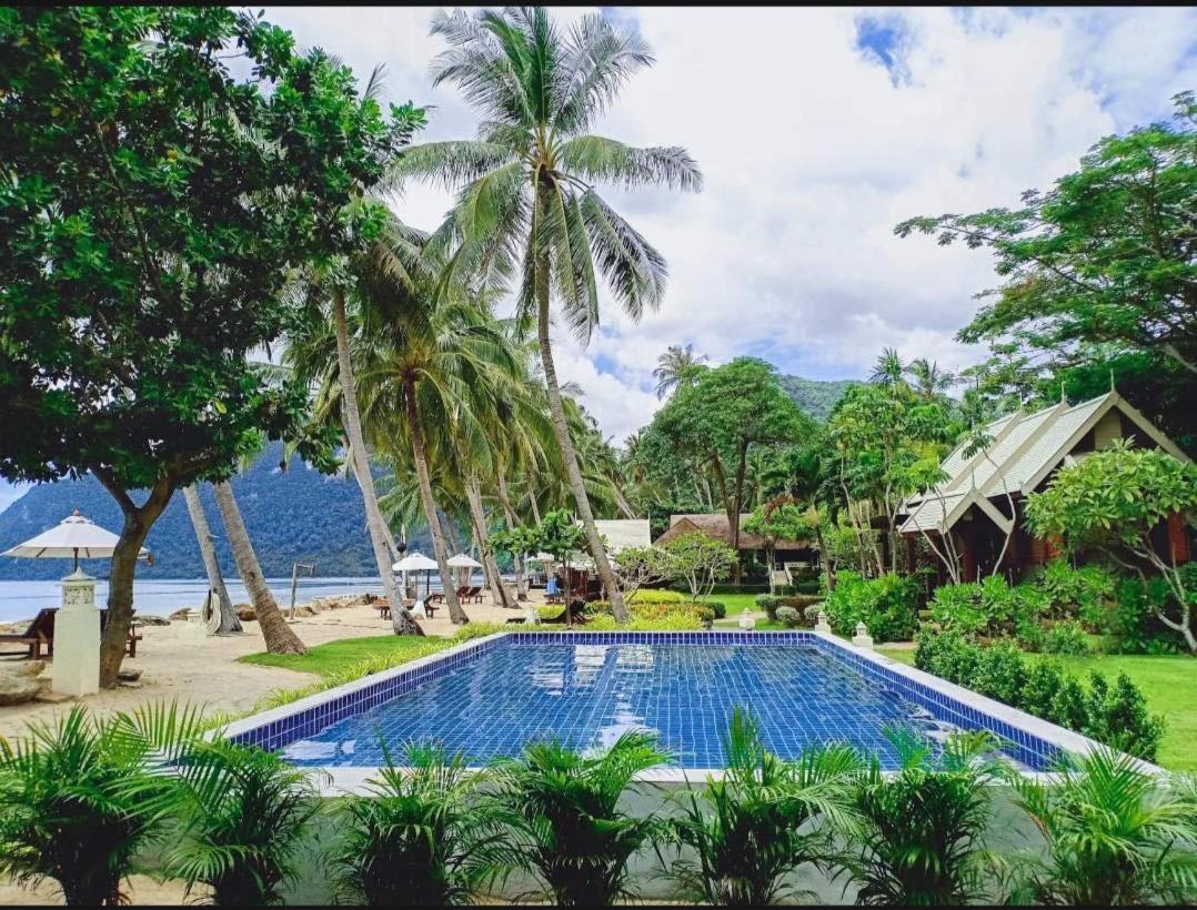 Baan Thong Ching Resort Khanom Zewnętrze zdjęcie